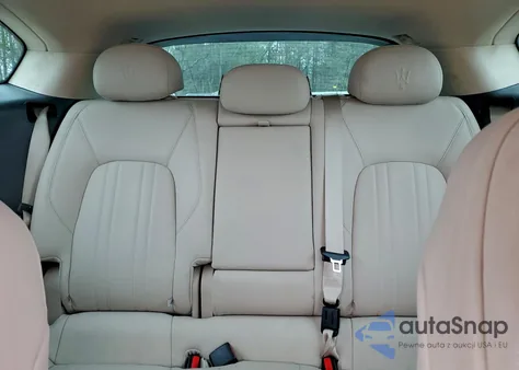 2017 Maserati Levante z USA, uszkodzony, nr VIN ZN661XUA1HX250741